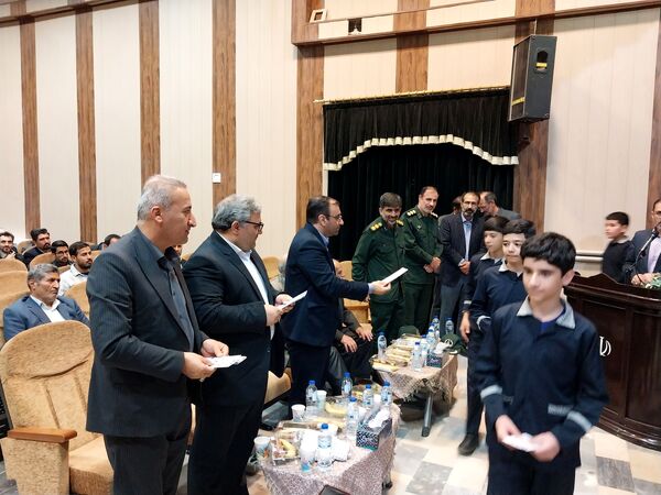 آیین بزرگداشت مقام معلم در شهرستان ابهر با حضور مسئولان استانی و شهرستانی
