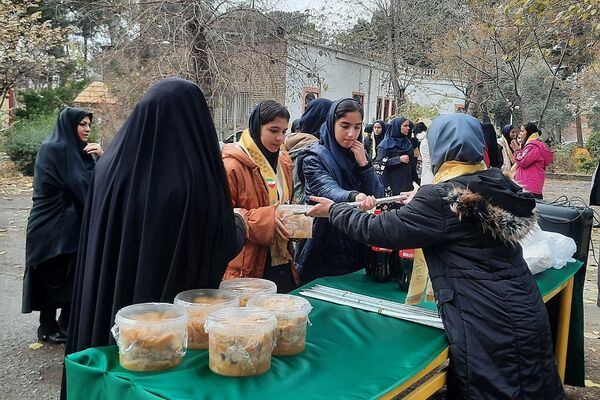 برگزاری اردوی تمشک با حضور دانش‌آموزان ناحیه یک شهرری در کانون امام خمینی(ره)