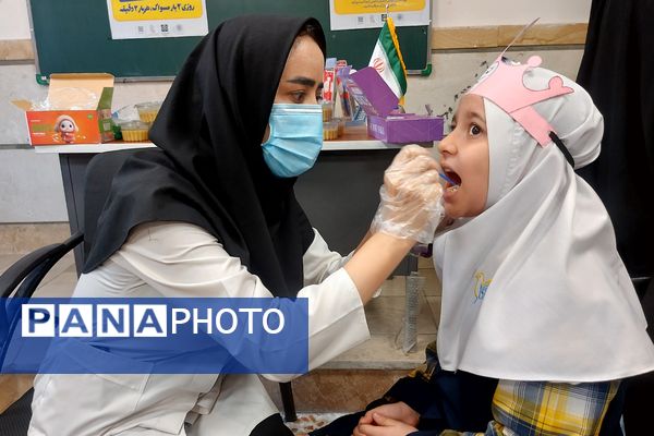 افتتاحیه پویش سلامت دهان و دندان و اجرای طرح وارنیش فلوراید در منطقه کهریزک 
