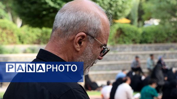 طنین دعای عرفه در پارک کوهستان یزد