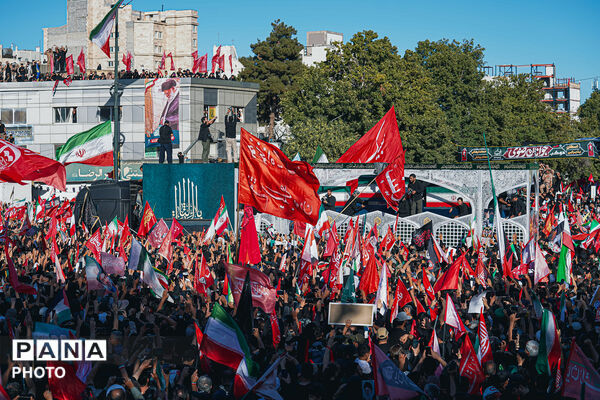 تشییع پیکر رهبر شهید انقلاب در مشهد مقدس-۴
