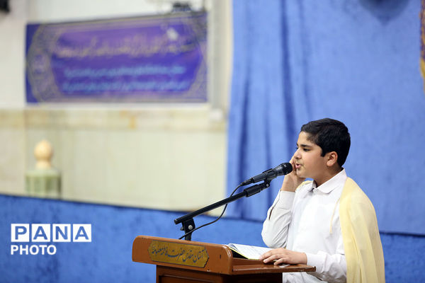 جزءخوانی خانوادگی قرآن کریم در حرم حضرت معصومه(س)