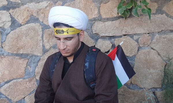  کاروان زائرین پیاده دانش‌آموزی در نیشابور