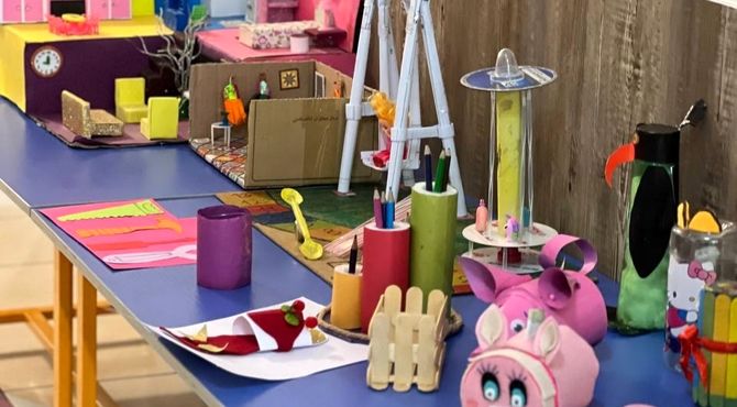 برپایی نمایشگاه کاردستی ازوسایل قابل بازیافت