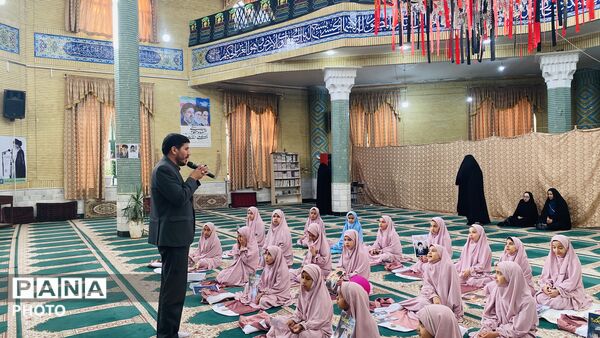 جشن ولادت حضرت معصومه(س) دختران دبستان عصمت