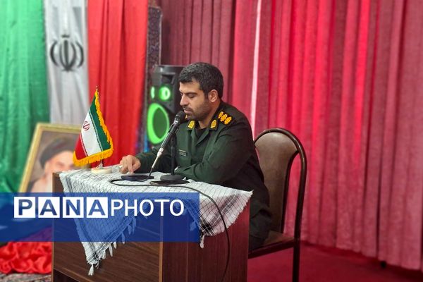 شکوه انقلاب در جشن باشکوه دهه فجر مدرسه نمونه دولتی ارشاد قرچک