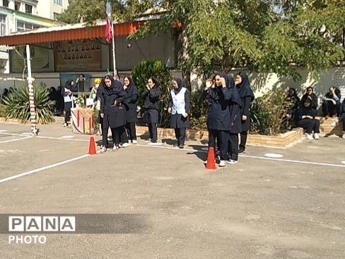 مسابقات ورزشی در هنرستان کیمیا ناحیه ۳ 
