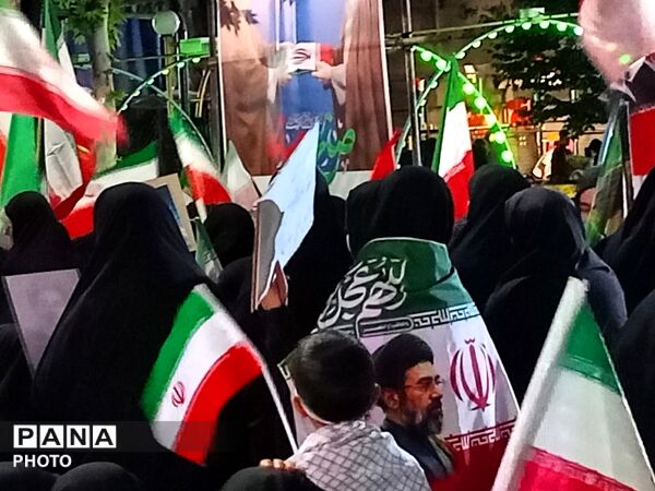 خاص ترین قاب های پنجاه و دومین شب از اجتماع مردمی در کاشمر 
