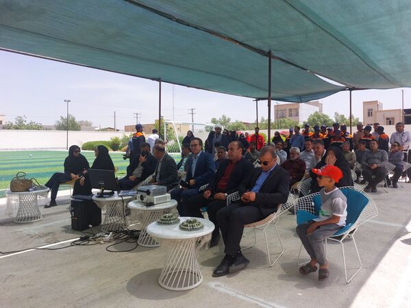 افتتاح زمین‌های فوتسال و بازی کودکان و والیبال پارک بانوان حاجی آباد  