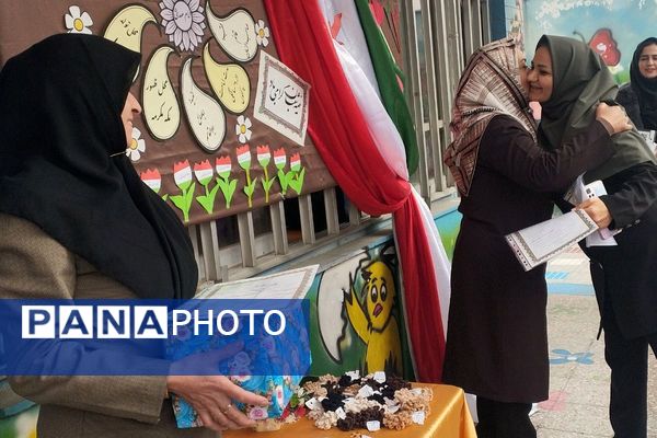 جشن میلاد امام زمان(عج) و ایام الله دهه فجر در مدارس شهرستان قدس