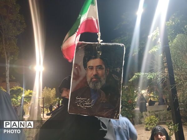 انزجار مردم آبرسانی فردیس از دشمن متخاصم در راهپیمایی‌های هرشب