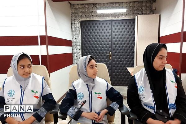 تقدیر از مراقبین و سفیران سلامت در اداره آموزش و پرورش کهریزک