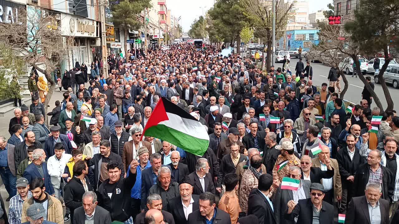 حضور پر شور مردم آبیک و البرز در روز قدس 