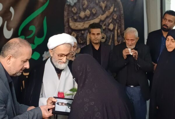 اشک و افتخار در شهرداری خشکبیجار؛ آیین ویژه دهه فاطمیه برای مادران شهدا