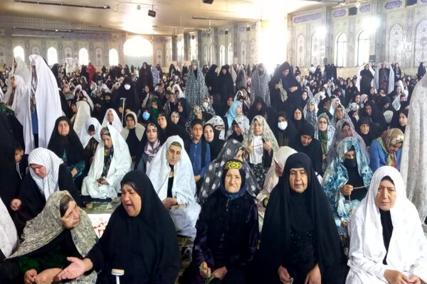 اقامه آخرین نماز جمعه ماه مبارک رمضان با حضور چشمگیر مردم یاسوج