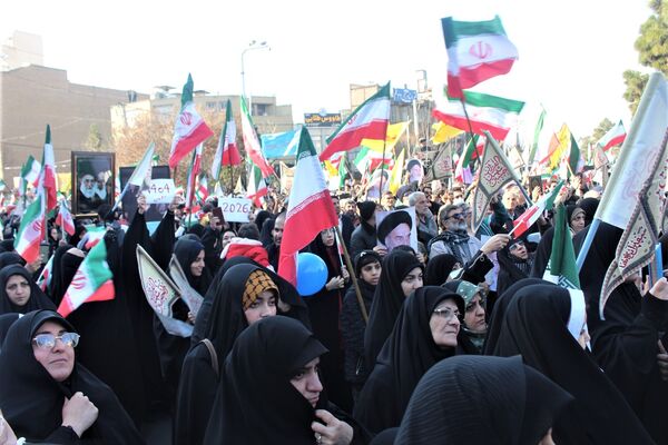 جلوه‌های حضور نوجوانان در راهپیمایی 22 دی مردم قم