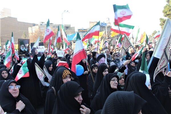 جلوه‌های حضور نوجوانان در راهپیمایی 22 دی مردم قم