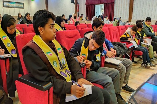 کلاس آموزشی خبرنگاری در کانون مهر تابان نیشابور