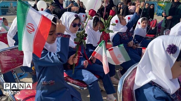 شروع پر شور مسیر علم، لحظات شیرین شکوفایی دانش آموزان ابتدایی ناحیه ۷ مشهد