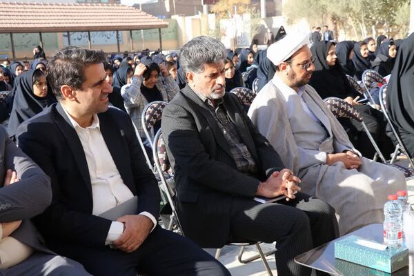 مراسم زنگ پدافند غیرعامل در مدرسه ام هانی ناحیه 2 یزد 
