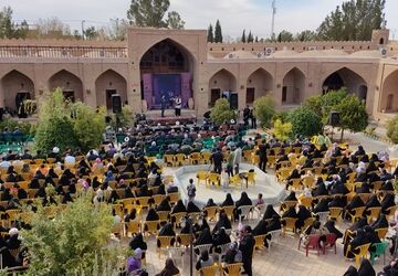 برگزاری جشنواره عناب شهرستان کوهپایه با حضور نماینده استاندار اصفهان 