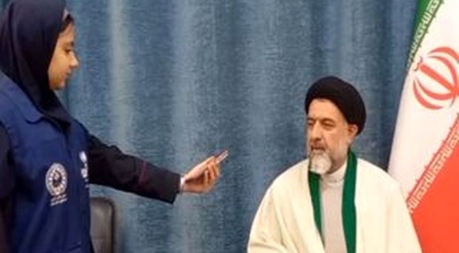 نوجوانانی که شیرینی اعتکاف را تجربه کرده‌اند آن را برای دوستانشان بازگو کنند