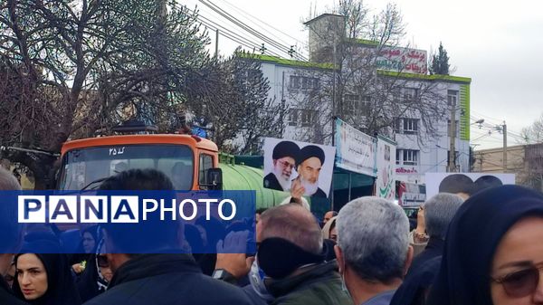 حضور گسترده مردم و دانش‌آموزان خرم‌آباد در جشن ۲۲ بهمن؛ جلوه‌ای از شور انقلابی و وحدت ملی