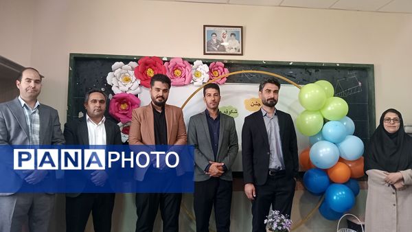 برگزاری جشن شکوفه ها در دبستان حضرت آسیه (س) شهر رباط‌سنگ