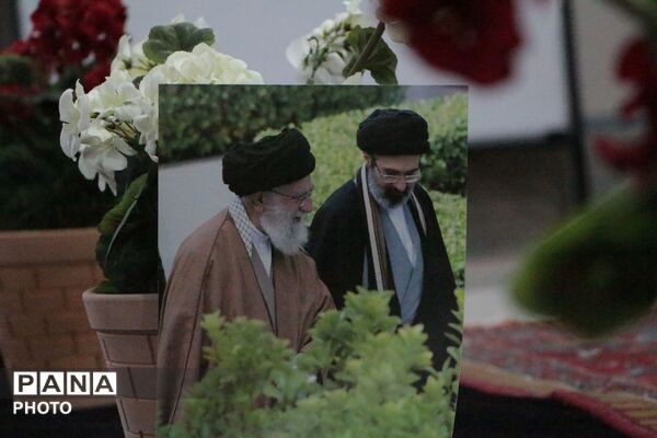 غبار ماتم بر چهره مدرسه شهید ایرجی؛ نجوای «لبیک یا خامنه‌ای» طنین‌انداز شد