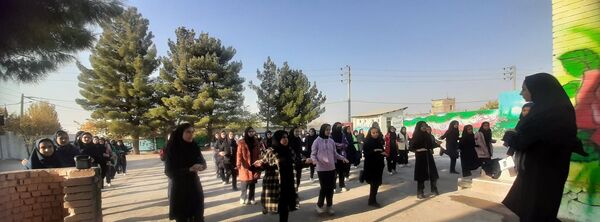 صبحگاه دبیرستان دخترانه دوره اول پروین اعتصامی  روستای انداد
