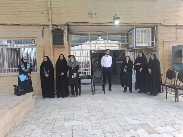بازدید مدرسان کشوری سازمان دانش‌آموزی از دبیرستان تمام تشکیلاتی عفت