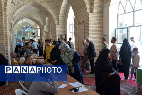 حماسه پرشور مردم نیشابور پای صندوق رأی