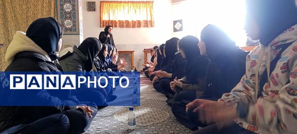 اردوی دانش‌آموزی تمشک مدارس دخترانه انصار و بعثت در زنجان