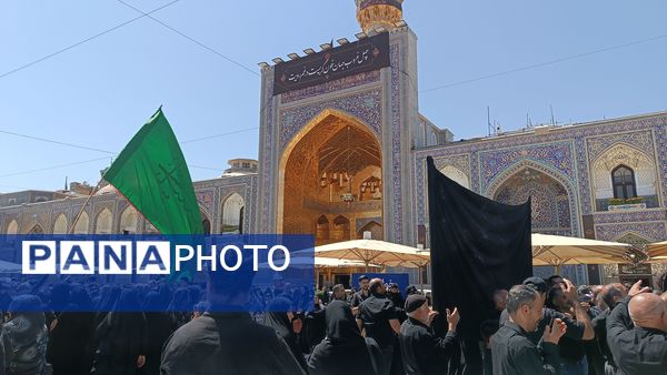 مراسم پیاده‌روی جاماندگان اربعین از میدان پانزده خرداد تا حرم مطهر رضوی