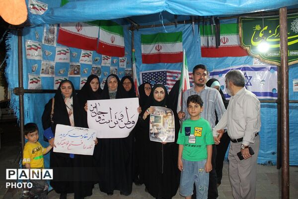 گردهمایی معلمان چهاردانگه در موکب فرهنگیان تجمعات شبانه