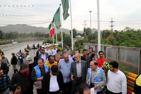 بازدید وزیر کشور از روند بازگشایی و خدمت‌رسانی در مناطق سیل‌زده مشهد