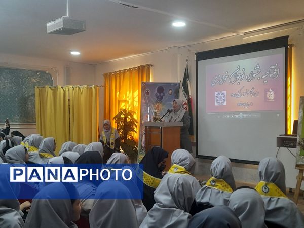افتتاحیه جشنواره نوجوان خوارزمی در دبیرستان نمونه وکیلی۱۰ 