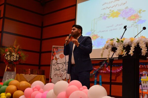 جشن الفبای کلاس اولی‌ها در بهارستان‌۲