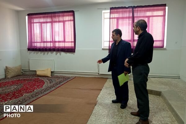 بازدید مسئولین از مدارس میزبان اسکان در بهارستان دو