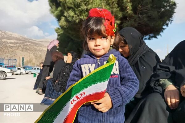 اجتماع میثاق با امام شهید و بیعت با رهبر منتخب خبرگان ملت