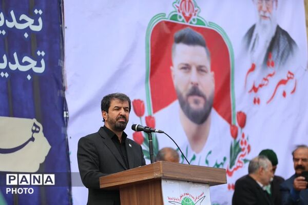 تشییع پیکر شهید مهدی مرادی در همدان