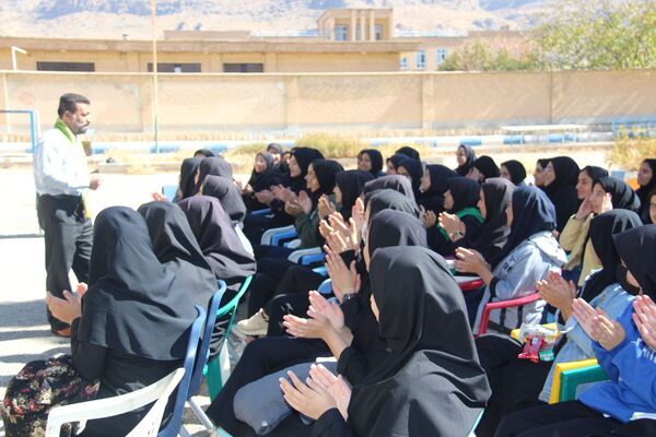 حضور دانش‌آموزان فلارد و خانمیرزا در اردوی «طرح تمشک»