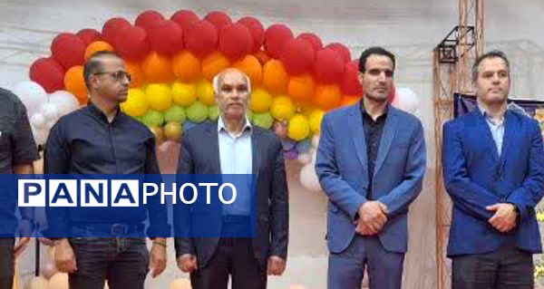 برگزاری جشن ستارگان دبیرستان دخترانه هیات امنایی نیایش