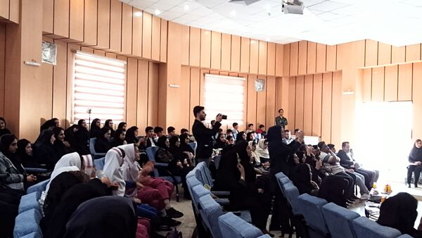 تقدیر از دانش‌آموزان مستعد در آستانه روز دختر