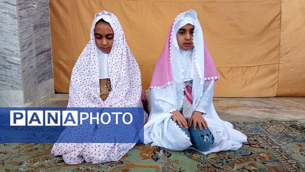 دهه نودی‌ها در نماز عبادی سیاسی جمعه