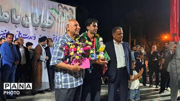 حضور قهرمان  ورزشکار نظرآبادی در اجتماعات شبانه 