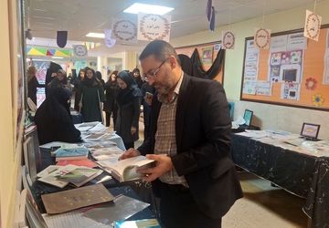 جشنواره کتابخوانی در دبیرستان فرزانگان استعدادهای درخشان ملارد