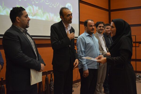 بهارستان‌دو از برترین‌های تربیت‌بدنی تقدیر کرد
