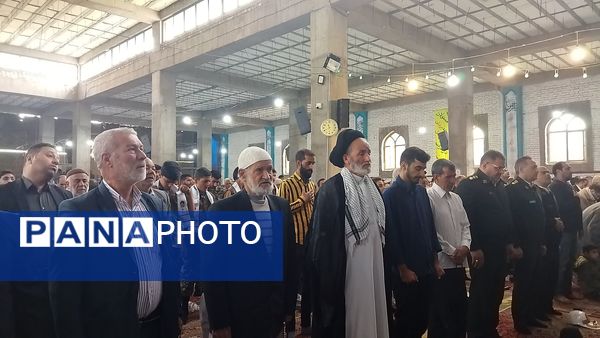 برگزاری نماز جمعه در آغاز هفته بسیج دانش آموزی با حضور دانش آموزان بسیجی نیشابور