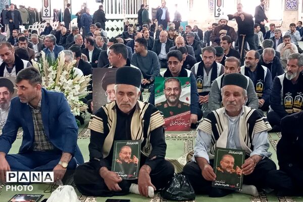 از کودکان تا بسیجیان؛ همه آمدند برای مردی که در قلب مردم بود